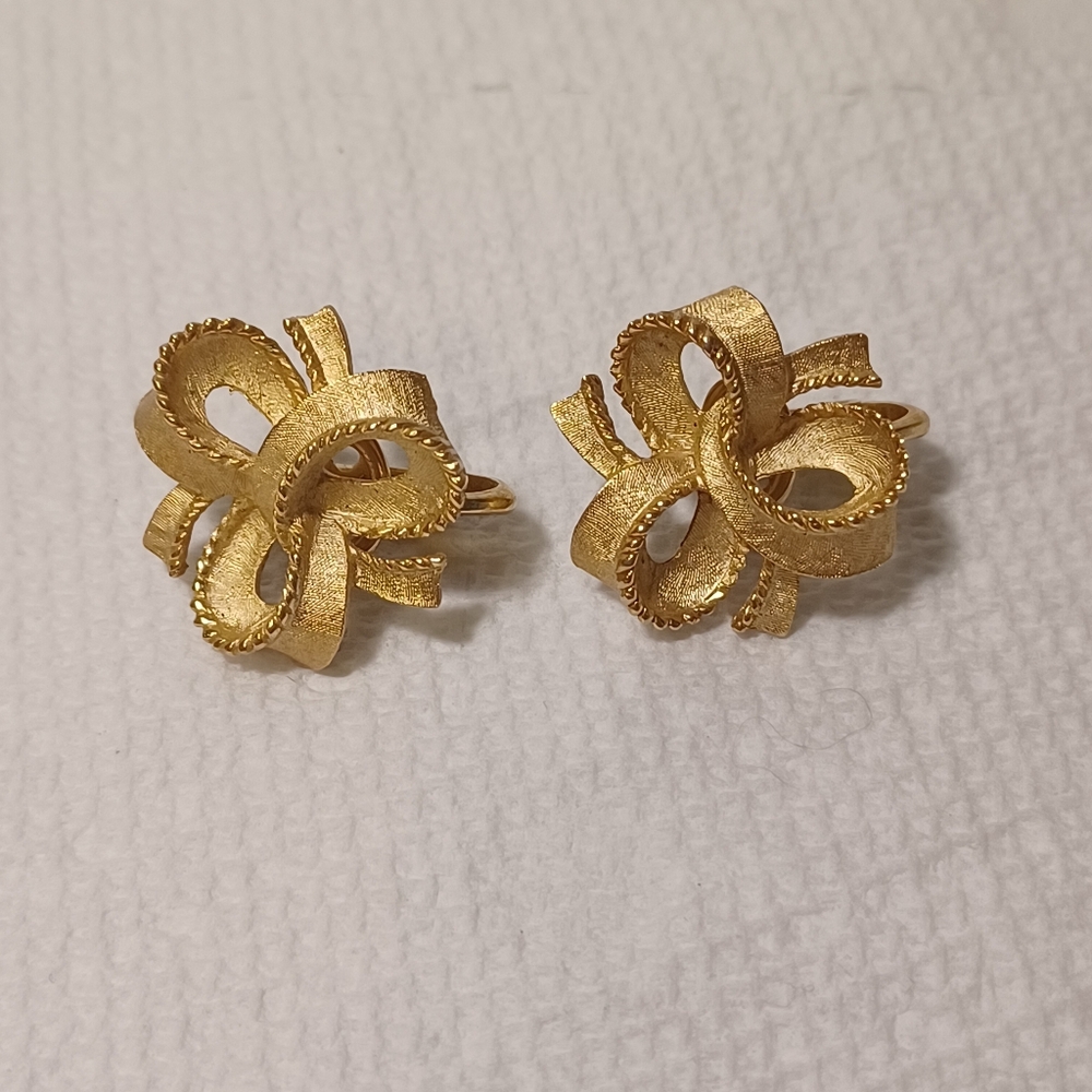 Crown Trifari Vintage Bows Clip-on Earrings